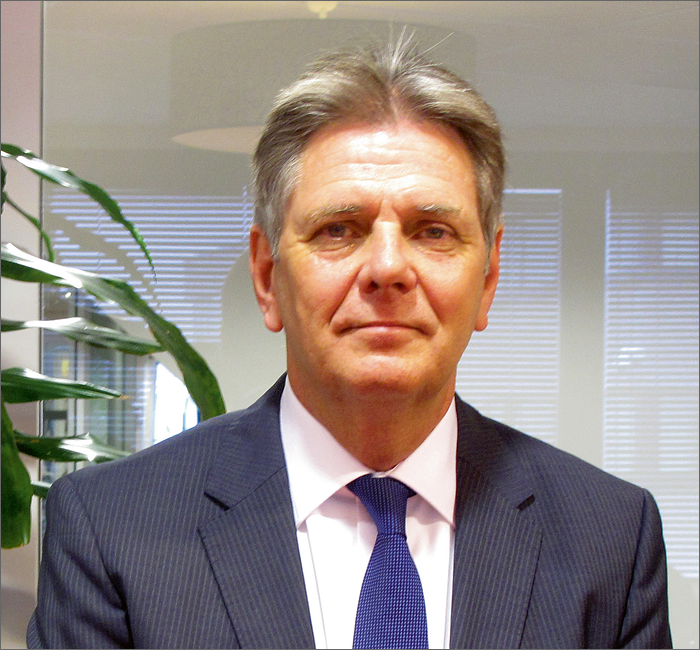 직업교육기관 위원회의 의장 얀 판 제일 씨.