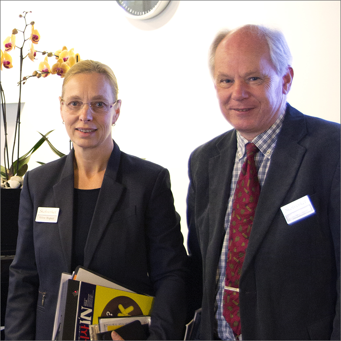 스웨덴에서는 이를 해결하기 위해 직업교육 분야를 재정비하려 노력 중이다. 스웨덴 국립교육청(Skolverket)에서 직업교육을 담당하는 헬레네 모퀴스트(사진 왼쪽)와 벵트 베이도브(사진 오른쪽) 씨